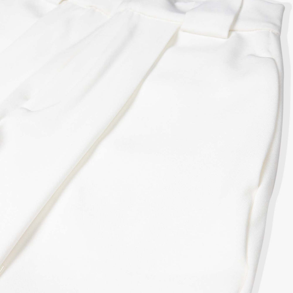 
                      
                        Pantalón Ivory classic
                      
                    