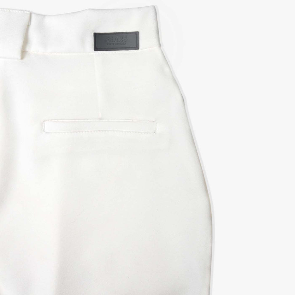 
                      
                        Pantalón Ivory classic
                      
                    