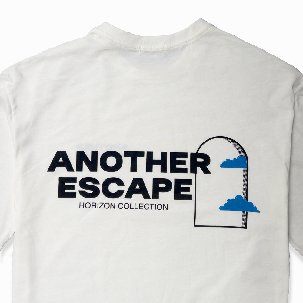 
                      
                        Camiseta  Another Scape - Blanca
                      
                    