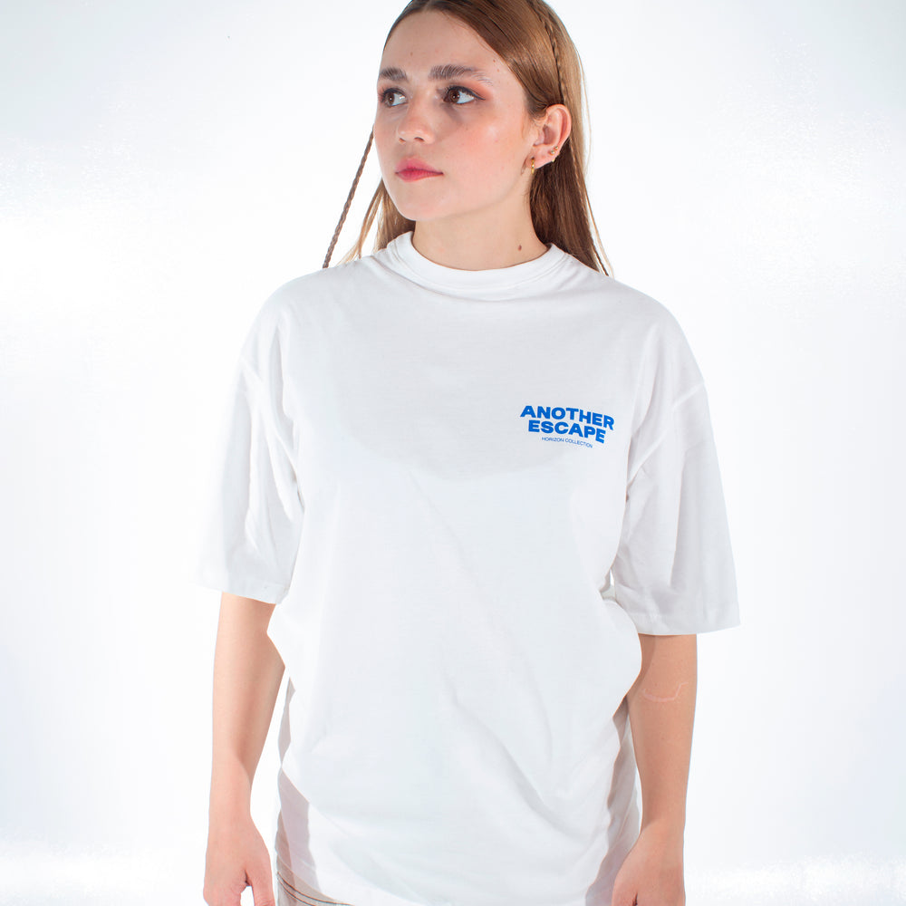 
                      
                        Camiseta  Another Scape - Blanca
                      
                    